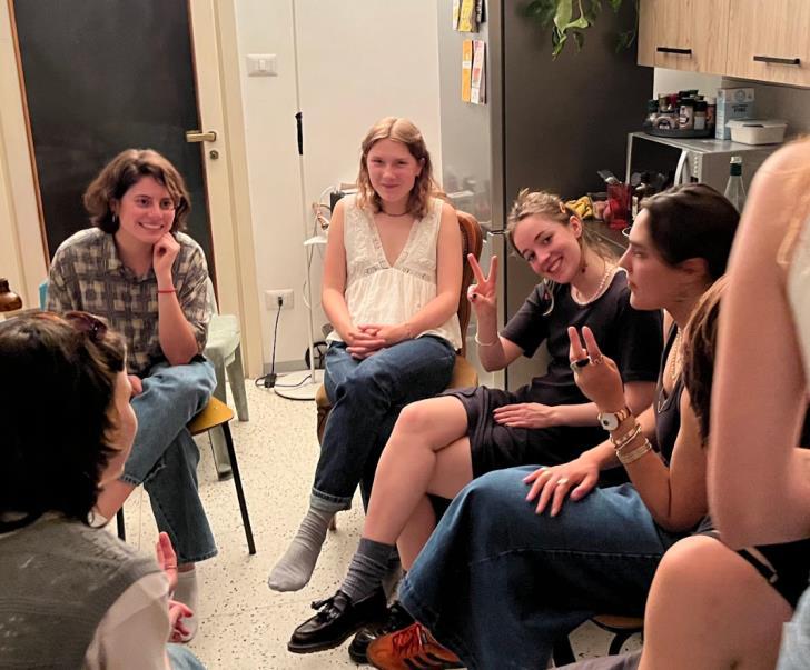 語学学校を卒業する人のための打ち上げ